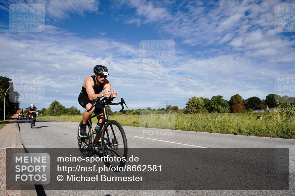 31.08.2025 - Elbe Triathlon Hamburg Michael Burmester http://msf.ph/oto/8662581 31.08.2025 09:24:13 Radfahren 233, 335, 473, 487, 511, 536, 728 meine-sportfotos.de
