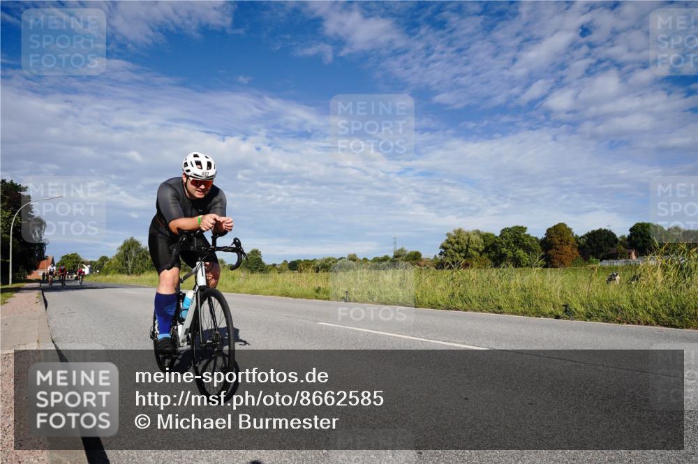 31.08.2025 - Elbe Triathlon Hamburg Michael Burmester http://msf.ph/oto/8662585 31.08.2025 09:24:14 Radfahren 233, 335, 435, 473, 487, 511, 536, 728 meine-sportfotos.de