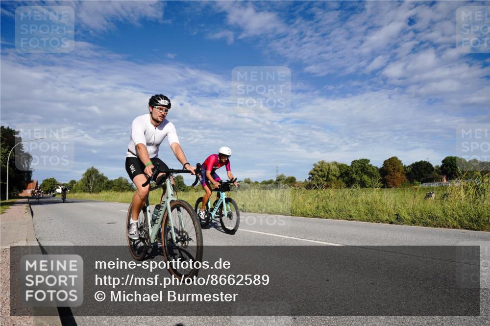 31.08.2025 - Elbe Triathlon Hamburg Michael Burmester http://msf.ph/oto/8662589 31.08.2025 09:24:18 Radfahren 233, 288, 335, 435, 454, 473, 499, 728 meine-sportfotos.de