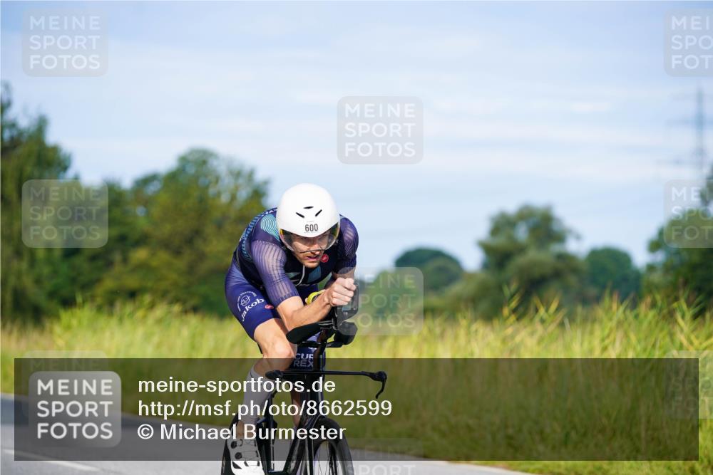 31.08.2025 - Elbe Triathlon Hamburg Michael Burmester http://msf.ph/oto/8662599 31.08.2025 09:11:16 Radfahren 395, 600 meine-sportfotos.de
