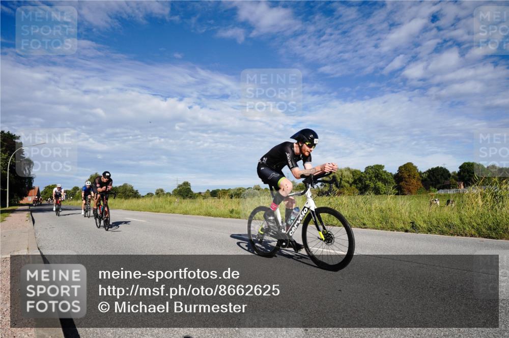 31.08.2025 - Elbe Triathlon Hamburg Michael Burmester http://msf.ph/oto/8662625 31.08.2025 09:24:51 Radfahren 260, 351, 373, 403, 456, 457, 477, 548, 597, 627, 659 meine-sportfotos.de