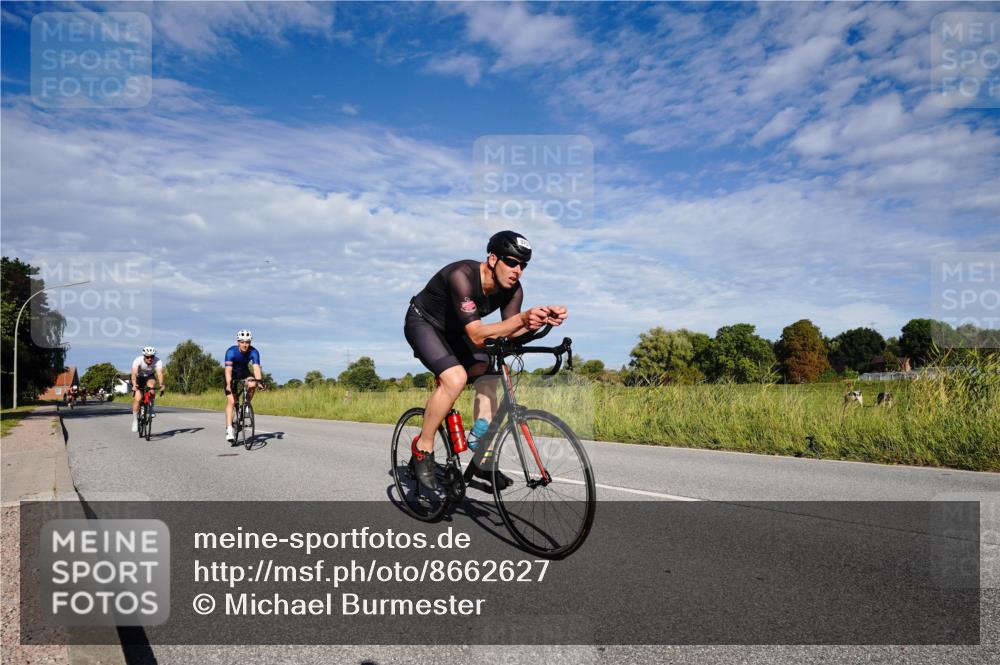 31.08.2025 - Elbe Triathlon Hamburg Michael Burmester http://msf.ph/oto/8662627 31.08.2025 09:24:52 Radfahren 260, 373, 403, 456, 457, 477, 548, 597, 627, 659 meine-sportfotos.de