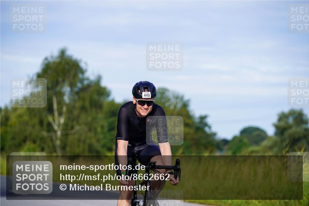 31.08.2025 - Elbe Triathlon Hamburg Michael Burmester http://msf.ph/oto/8662662 31.08.2025 09:11:44 Radfahren 239, 246, 445 meine-sportfotos.de