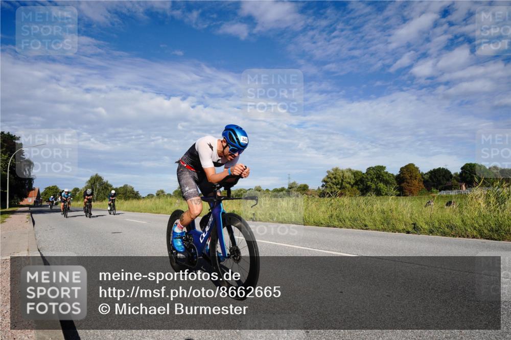 31.08.2025 - Elbe Triathlon Hamburg Michael Burmester http://msf.ph/oto/8662665 31.08.2025 09:25:32 Radfahren 174, 302, 308, 345, 346, 642, 652 meine-sportfotos.de