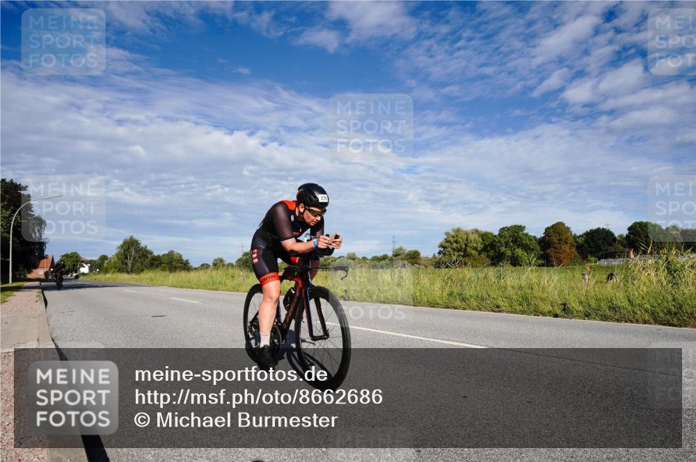 31.08.2025 - Elbe Triathlon Hamburg Michael Burmester http://msf.ph/oto/8662686 31.08.2025 09:25:44 Radfahren 279, 348, 366, 424, 453, 507, 625, 724 meine-sportfotos.de