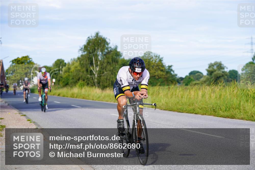 31.08.2025 - Elbe Triathlon Hamburg Michael Burmester http://msf.ph/oto/8662690 31.08.2025 09:11:53 Radfahren 233, 318, 320, 348, 443, 451, 453 meine-sportfotos.de