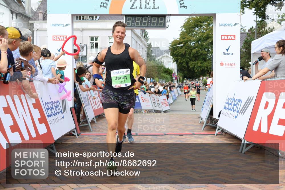 31.08.2025 - 21. Blankeneser Heldenlauf Strokosch-Dieckow http://msf.ph/oto/8662692 31.08.2025 11:22:03 Ziel 3344, 3639, 3413 meine-sportfotos.de