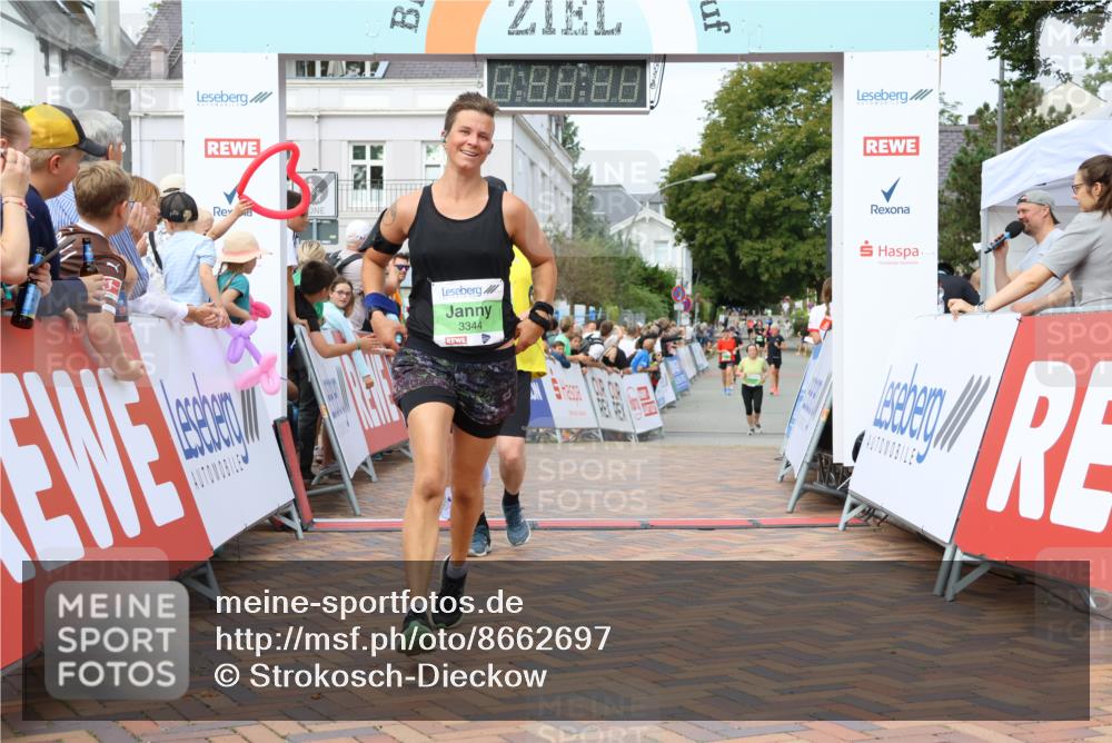 31.08.2025 - 21. Blankeneser Heldenlauf Strokosch-Dieckow http://msf.ph/oto/8662697 31.08.2025 11:22:03 Ziel 3344, 3639, 3413 meine-sportfotos.de