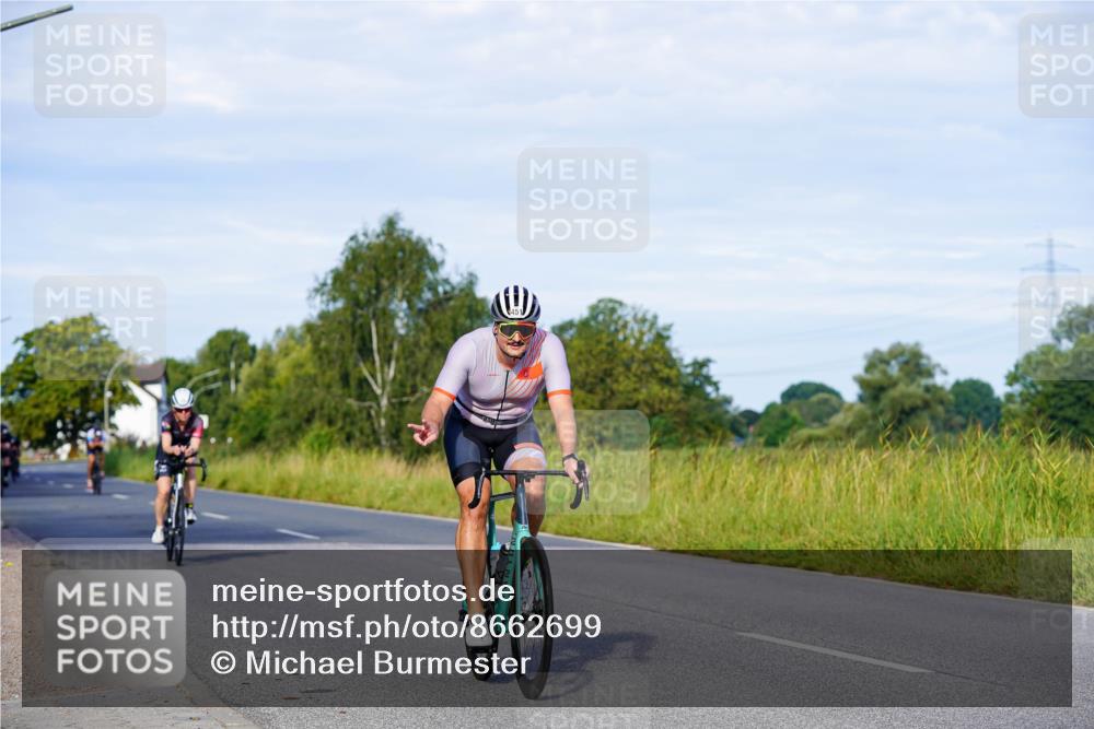 31.08.2025 - Elbe Triathlon Hamburg Michael Burmester http://msf.ph/oto/8662699 31.08.2025 09:11:55 Radfahren 224, 233, 318, 320, 347, 348, 443, 451, 453 meine-sportfotos.de