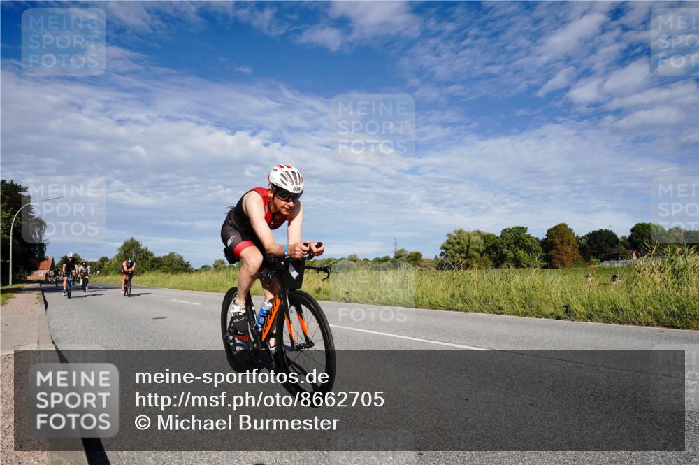 31.08.2025 - Elbe Triathlon Hamburg Michael Burmester http://msf.ph/oto/8662705 31.08.2025 09:25:57 Radfahren 301, 334, 523, 525, 551, 554, 579 meine-sportfotos.de