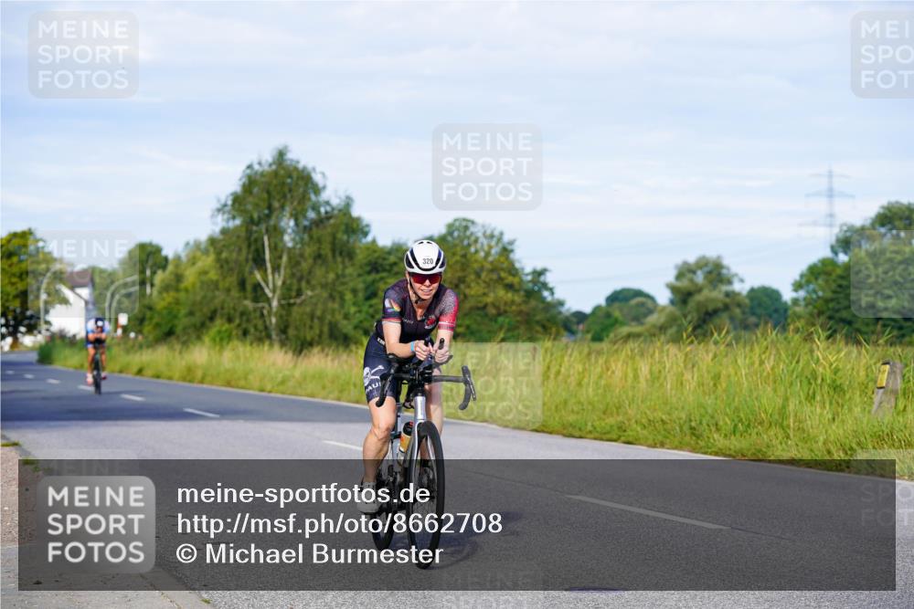 31.08.2025 - Elbe Triathlon Hamburg Michael Burmester http://msf.ph/oto/8662708 31.08.2025 09:11:56 Radfahren 224, 301, 318, 320, 347, 348, 366, 443, 451, 453 meine-sportfotos.de