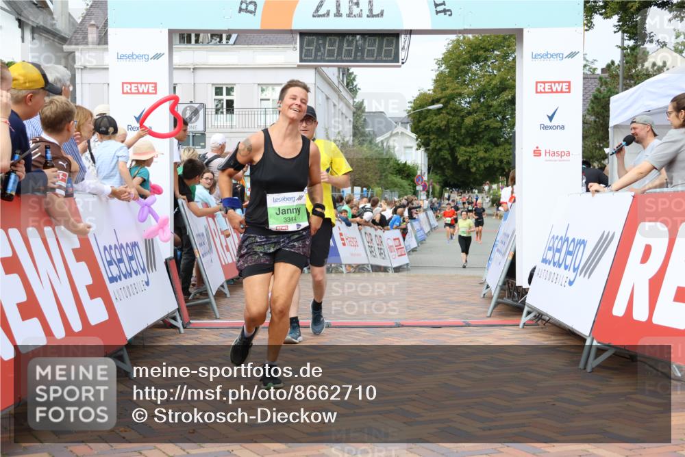 31.08.2025 - 21. Blankeneser Heldenlauf Strokosch-Dieckow http://msf.ph/oto/8662710 31.08.2025 11:22:02 Ziel 3344, 3639, 3413 meine-sportfotos.de