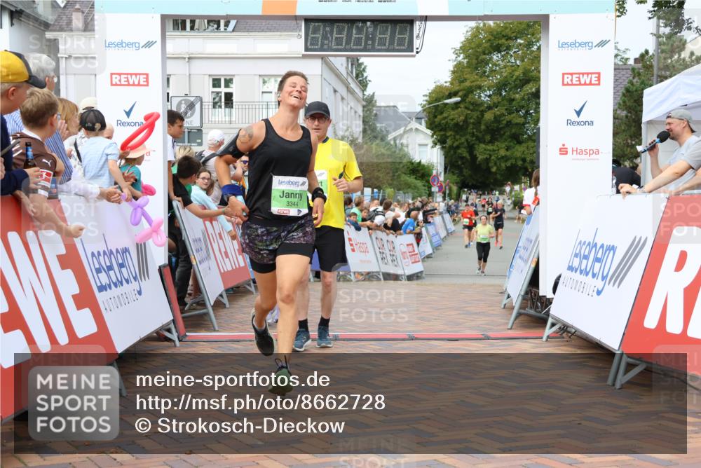31.08.2025 - 21. Blankeneser Heldenlauf Strokosch-Dieckow http://msf.ph/oto/8662728 31.08.2025 11:22:02 Ziel 3344, 3639, 3413 meine-sportfotos.de