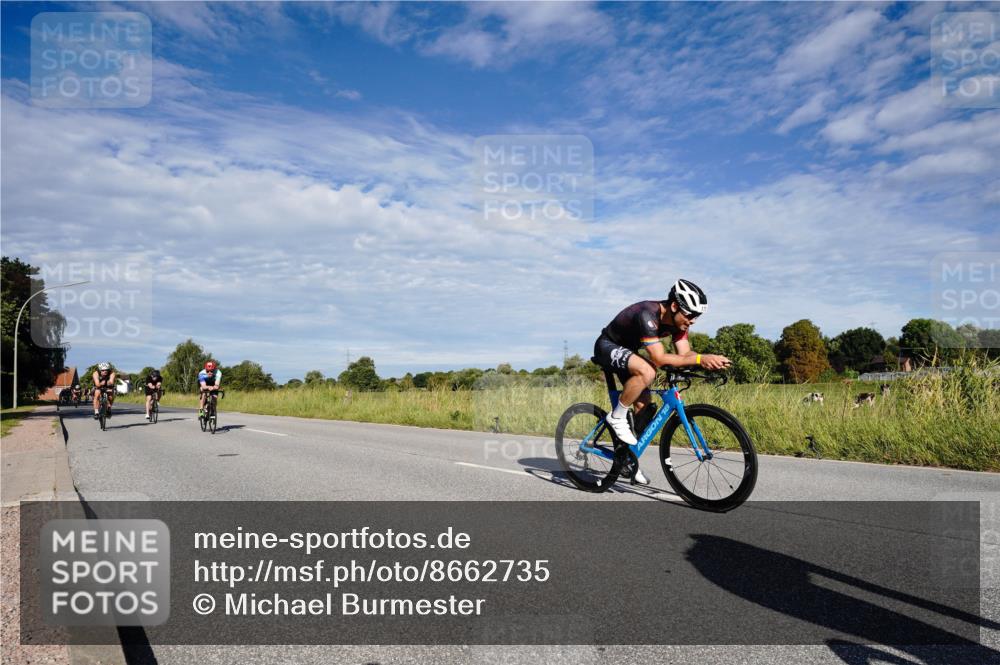 31.08.2025 - Elbe Triathlon Hamburg Michael Burmester http://msf.ph/oto/8662735 31.08.2025 09:26:29 Radfahren 175, 248, 316, 318, 341, 355, 395, 434, 438, 471, 558, 650 meine-sportfotos.de