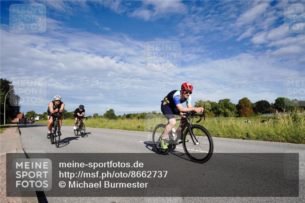 31.08.2025 - Elbe Triathlon Hamburg Michael Burmester http://msf.ph/oto/8662737 31.08.2025 09:26:30 Radfahren 175, 248, 316, 318, 341, 434, 438, 444, 445, 461, 471, 558, 650 meine-sportfotos.de