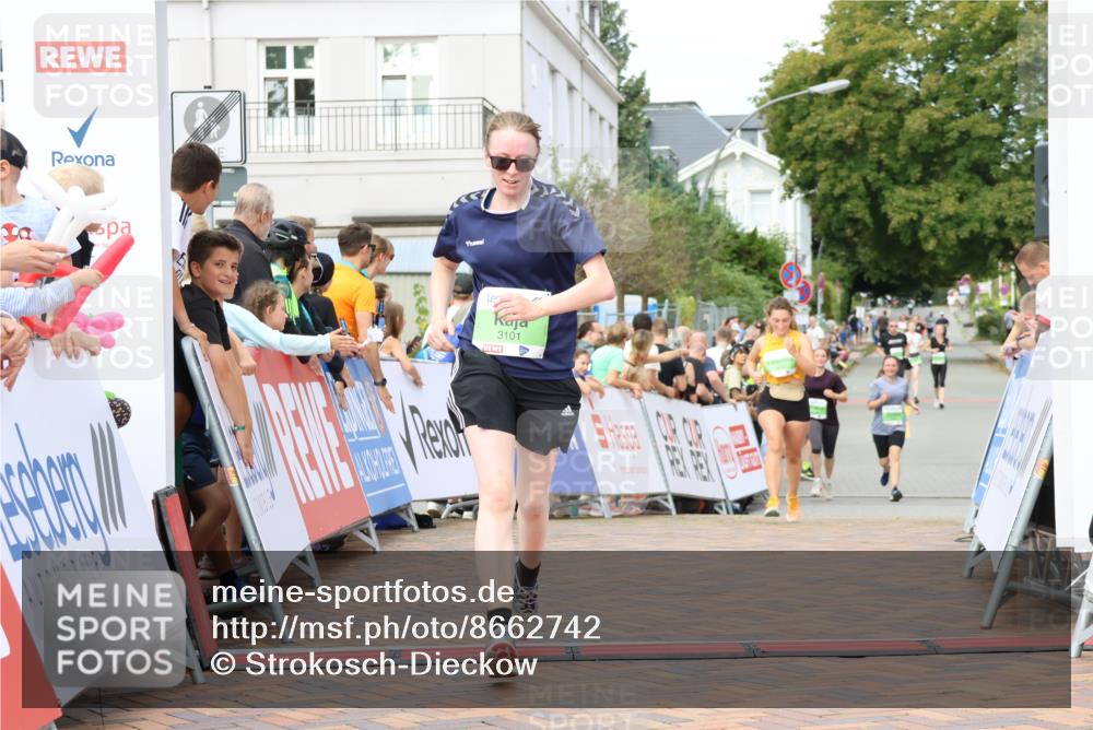31.08.2025 - 21. Blankeneser Heldenlauf Strokosch-Dieckow http://msf.ph/oto/8662742 31.08.2025 11:24:01 Ziel 3493, 3337, 3101, 3659 meine-sportfotos.de