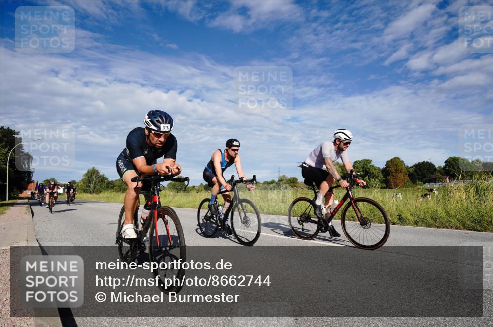 31.08.2025 - Elbe Triathlon Hamburg Michael Burmester http://msf.ph/oto/8662744 31.08.2025 09:26:35 Radfahren 248, 318, 341, 444, 445, 461, 558, 596, 622, 650, 716, 725 meine-sportfotos.de