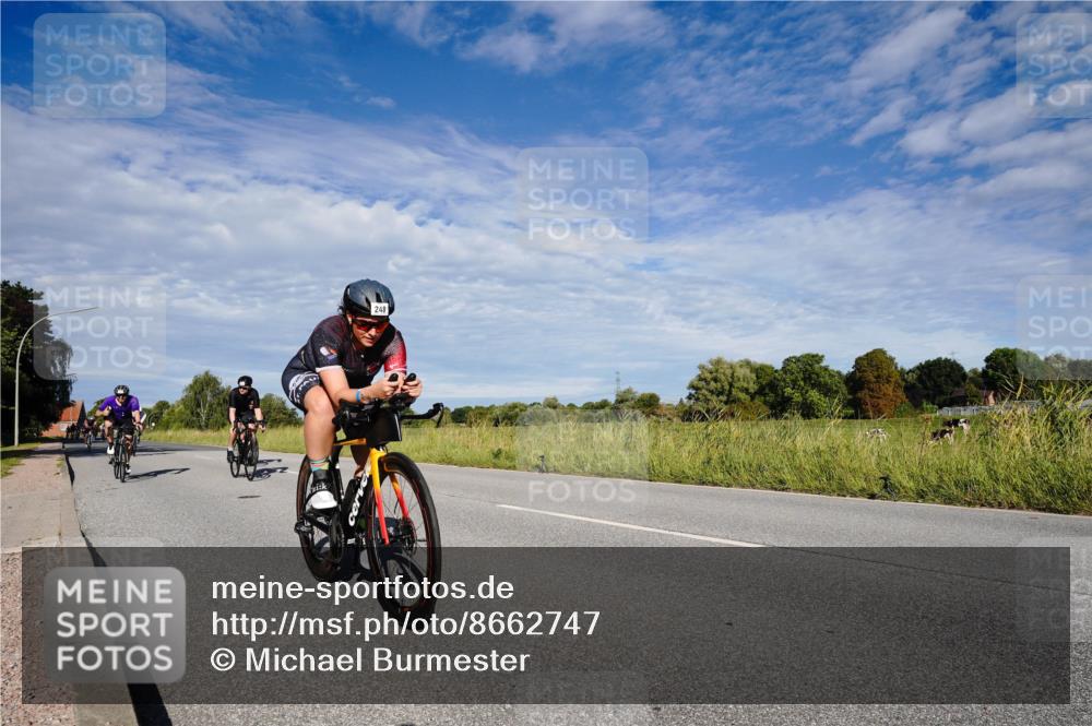 31.08.2025 - Elbe Triathlon Hamburg Michael Burmester http://msf.ph/oto/8662747 31.08.2025 09:26:36 Radfahren 248, 312, 318, 341, 444, 445, 461, 558, 596, 622, 650, 716, 725 meine-sportfotos.de
