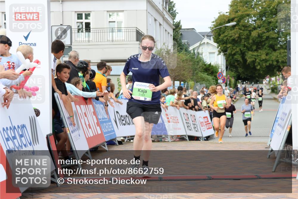 31.08.2025 - 21. Blankeneser Heldenlauf Strokosch-Dieckow http://msf.ph/oto/8662759 31.08.2025 11:24:01 Ziel 3493, 3337, 3101, 3659 meine-sportfotos.de