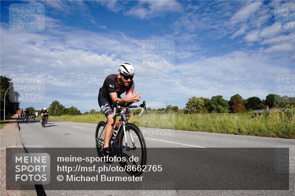 31.08.2025 - Elbe Triathlon Hamburg Michael Burmester http://msf.ph/oto/8662765 31.08.2025 09:26:46 Radfahren 183, 221, 261, 312, 506, 601, 608, 615, 631, 643 meine-sportfotos.de