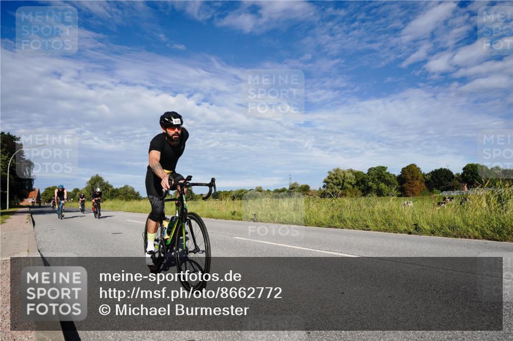 31.08.2025 - Elbe Triathlon Hamburg Michael Burmester http://msf.ph/oto/8662772 31.08.2025 09:26:48 Radfahren 183, 221, 261, 266, 506, 601, 608, 631, 643 meine-sportfotos.de