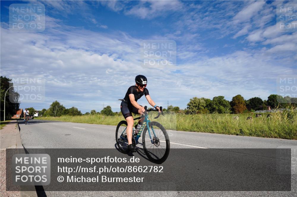 31.08.2025 - Elbe Triathlon Hamburg Michael Burmester http://msf.ph/oto/8662782 31.08.2025 09:26:55 Radfahren 266, 399 meine-sportfotos.de