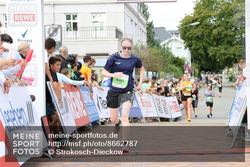 31.08.2025 - 21. Blankeneser Heldenlauf Strokosch-Dieckow http://msf.ph/oto/8662787 31.08.2025 11:24:01 Ziel 3493, 3337, 3101, 3659 meine-sportfotos.de