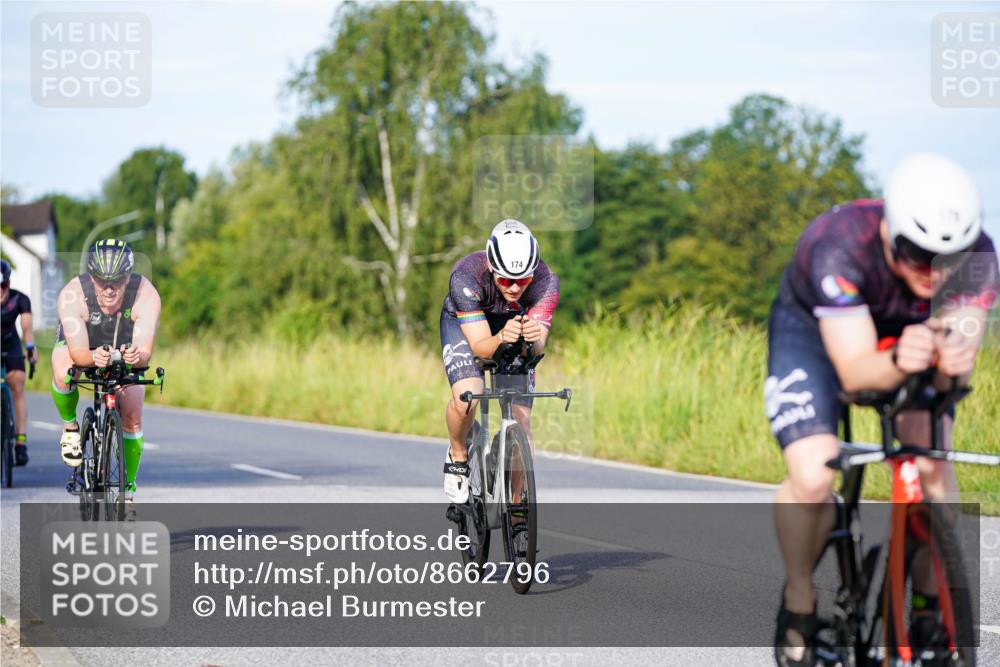 31.08.2025 - Elbe Triathlon Hamburg Michael Burmester http://msf.ph/oto/8662796 31.08.2025 09:12:31 Radfahren 174, 179, 266, 311 meine-sportfotos.de