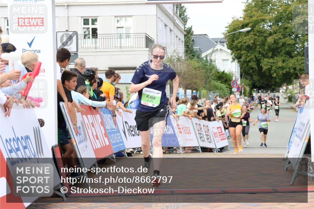 31.08.2025 - 21. Blankeneser Heldenlauf Strokosch-Dieckow http://msf.ph/oto/8662797 31.08.2025 11:24:01 Ziel 3493, 3337, 3101, 3659 meine-sportfotos.de