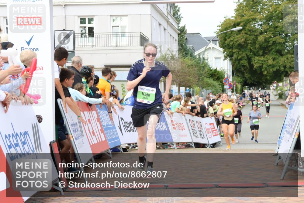 31.08.2025 - 21. Blankeneser Heldenlauf Strokosch-Dieckow http://msf.ph/oto/8662807 31.08.2025 11:24:01 Ziel 3493, 3337, 3101, 3659 meine-sportfotos.de