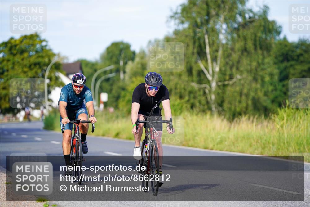 31.08.2025 - Elbe Triathlon Hamburg Michael Burmester http://msf.ph/oto/8662812 31.08.2025 09:12:38 Radfahren 444, 471, 582 meine-sportfotos.de