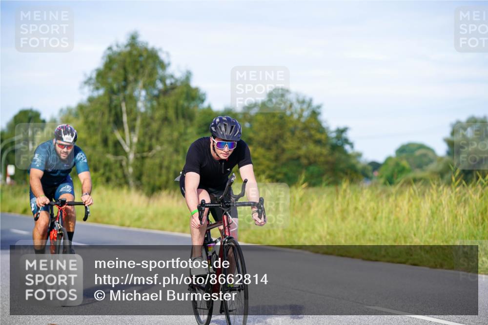 31.08.2025 - Elbe Triathlon Hamburg Michael Burmester http://msf.ph/oto/8662814 31.08.2025 09:12:39 Radfahren 444, 471, 582 meine-sportfotos.de