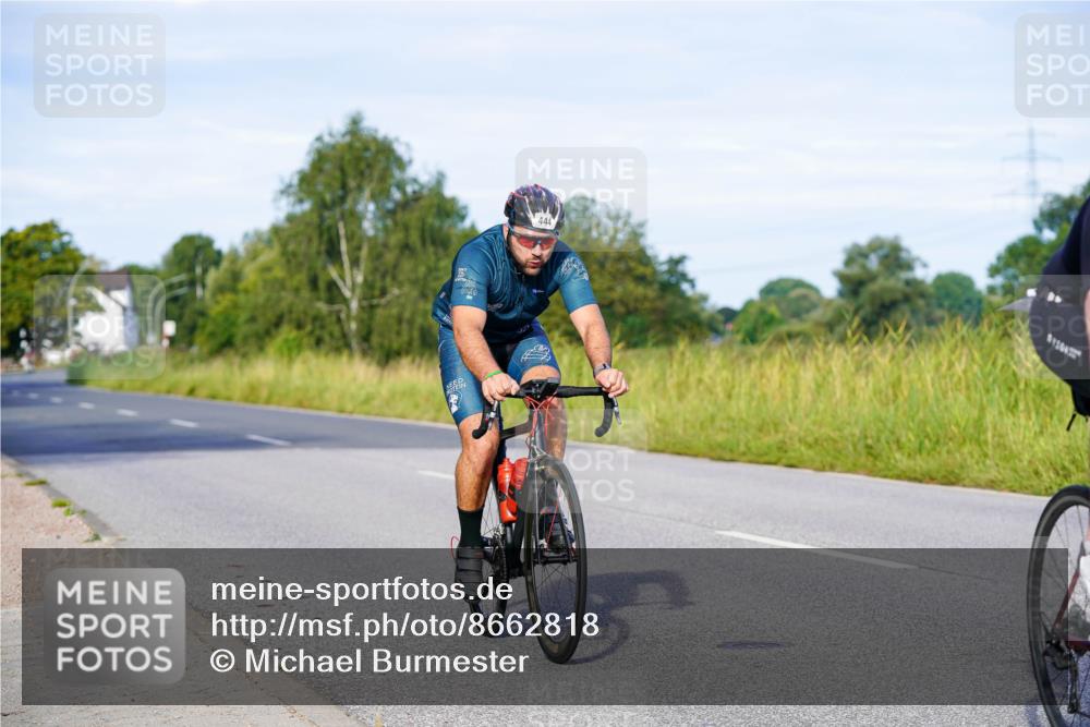 31.08.2025 - Elbe Triathlon Hamburg Michael Burmester http://msf.ph/oto/8662818 31.08.2025 09:12:40 Radfahren 341, 444, 471, 582 meine-sportfotos.de