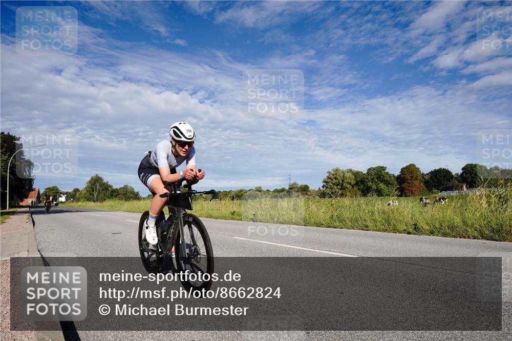 31.08.2025 - Elbe Triathlon Hamburg Michael Burmester http://msf.ph/oto/8662824 31.08.2025 09:27:43 Radfahren 268, 269, 311, 496 meine-sportfotos.de