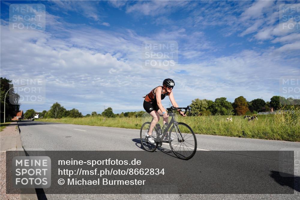 31.08.2025 - Elbe Triathlon Hamburg Michael Burmester http://msf.ph/oto/8662834 31.08.2025 09:27:54 Radfahren 324, 624, 630 meine-sportfotos.de