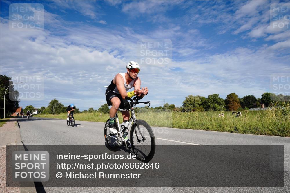 31.08.2025 - Elbe Triathlon Hamburg Michael Burmester http://msf.ph/oto/8662846 31.08.2025 09:28:16 Radfahren 535, 567, 590, 629, 645 meine-sportfotos.de