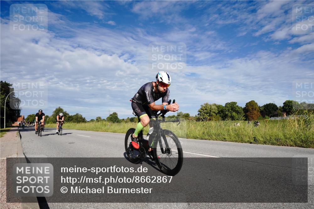 31.08.2025 - Elbe Triathlon Hamburg Michael Burmester http://msf.ph/oto/8662867 31.08.2025 09:28:35 Radfahren 337, 363, 414, 486, 588 meine-sportfotos.de