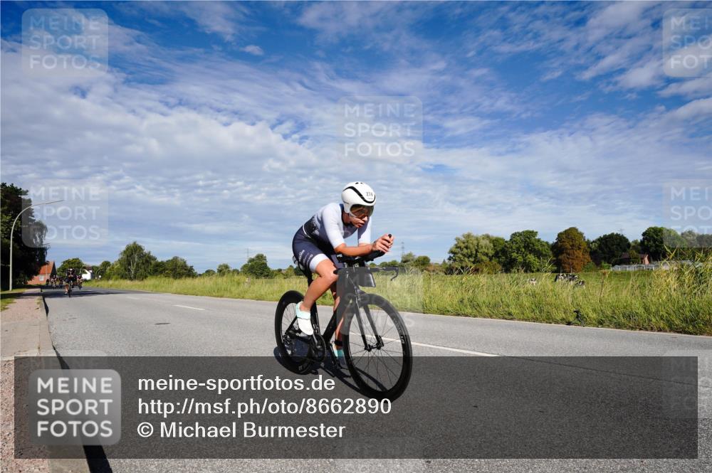31.08.2025 - Elbe Triathlon Hamburg Michael Burmester http://msf.ph/oto/8662890 31.08.2025 09:28:50 Radfahren 249, 274, 361, 466, 715, 723 meine-sportfotos.de