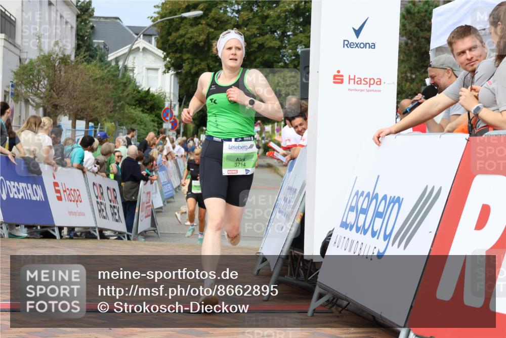 31.08.2025 - 21. Blankeneser Heldenlauf Strokosch-Dieckow http://msf.ph/oto/8662895 31.08.2025 11:02:42 Ziel 3487, 3714 meine-sportfotos.de