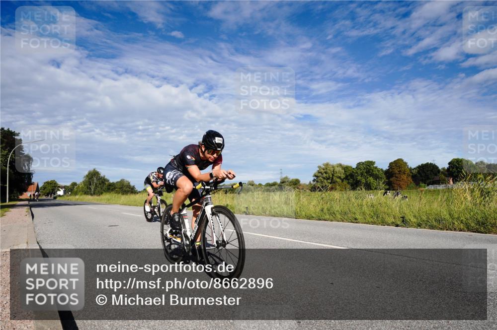 31.08.2025 - Elbe Triathlon Hamburg Michael Burmester http://msf.ph/oto/8662896 31.08.2025 09:28:54 Radfahren 216, 249, 292, 361, 715, 723 meine-sportfotos.de