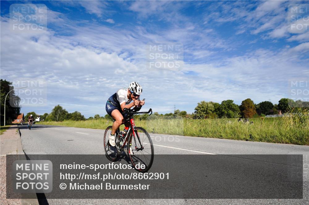 31.08.2025 - Elbe Triathlon Hamburg Michael Burmester http://msf.ph/oto/8662901 31.08.2025 09:29:00 Radfahren 216, 259, 292 meine-sportfotos.de