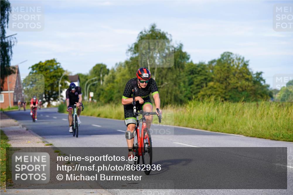 31.08.2025 - Elbe Triathlon Hamburg Michael Burmester http://msf.ph/oto/8662936 31.08.2025 09:13:15 Radfahren 258, 286, 337 meine-sportfotos.de