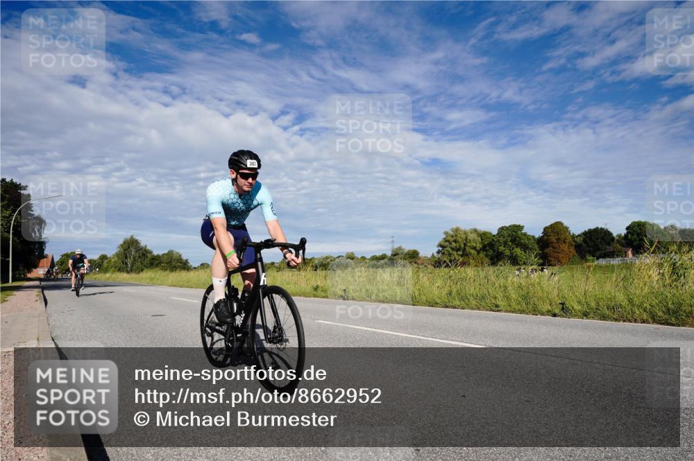 31.08.2025 - Elbe Triathlon Hamburg Michael Burmester http://msf.ph/oto/8662952 31.08.2025 09:30:07 Radfahren 305, 387, 427, 527, 613, 617, 680, 773 meine-sportfotos.de