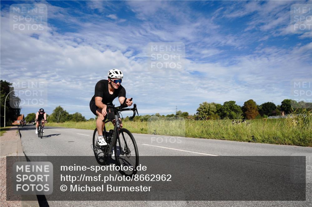 31.08.2025 - Elbe Triathlon Hamburg Michael Burmester http://msf.ph/oto/8662962 31.08.2025 09:30:14 Radfahren 213, 343, 400, 431, 465, 527, 534, 613, 617 meine-sportfotos.de