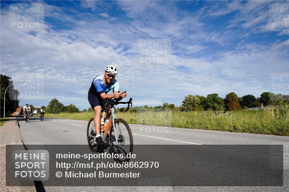 31.08.2025 - Elbe Triathlon Hamburg Michael Burmester http://msf.ph/oto/8662970 31.08.2025 09:30:20 Radfahren 170, 213, 343, 400, 465, 469, 534 meine-sportfotos.de
