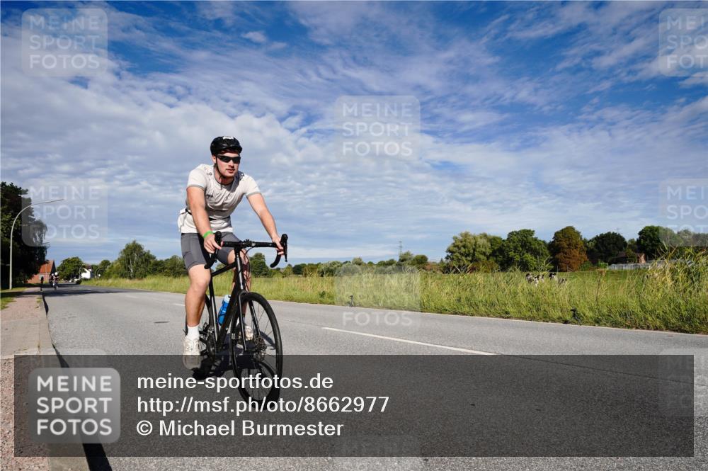 31.08.2025 - Elbe Triathlon Hamburg Michael Burmester http://msf.ph/oto/8662977 31.08.2025 09:30:22 Radfahren 170, 343, 400, 465, 469, 534 meine-sportfotos.de