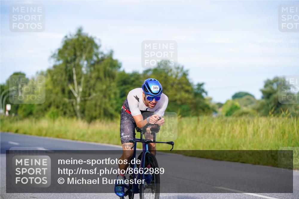 31.08.2025 - Elbe Triathlon Hamburg Michael Burmester http://msf.ph/oto/8662989 31.08.2025 09:13:34 Radfahren 197, 292, 345, 355, 393 meine-sportfotos.de