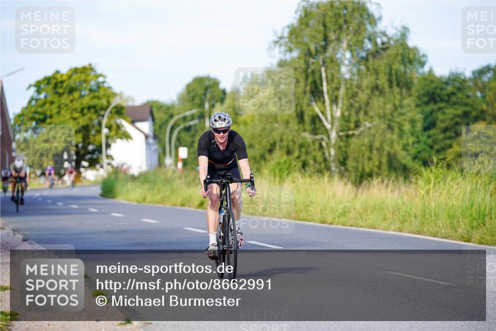 31.08.2025 - Elbe Triathlon Hamburg Michael Burmester http://msf.ph/oto/8662991 31.08.2025 09:13:36 Radfahren 197, 345, 393 meine-sportfotos.de
