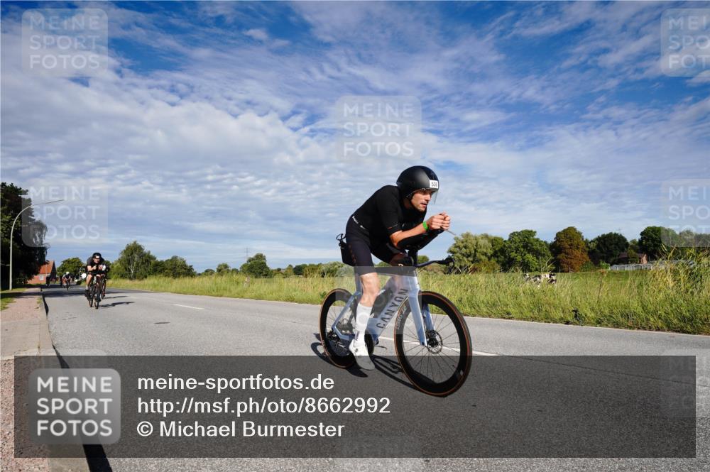 31.08.2025 - Elbe Triathlon Hamburg Michael Burmester http://msf.ph/oto/8662992 31.08.2025 09:30:40 Radfahren 192, 364, 384, 413, 421, 539, 669, 684 meine-sportfotos.de