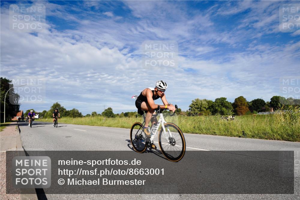 31.08.2025 - Elbe Triathlon Hamburg Michael Burmester http://msf.ph/oto/8663001 31.08.2025 09:30:45 Radfahren 192, 413, 602, 669, 684, 756 meine-sportfotos.de
